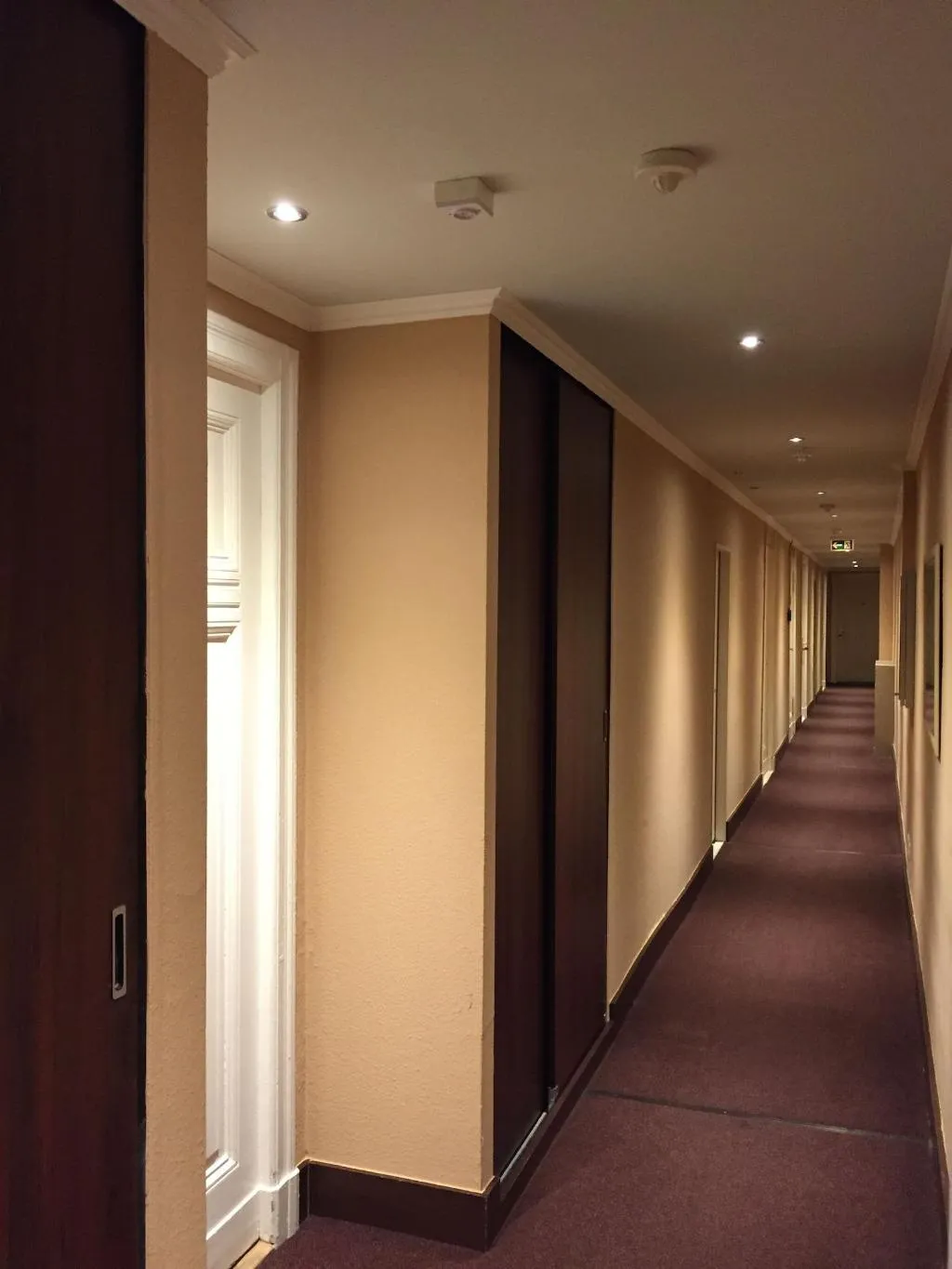 Lobby, Astrid, Berlin