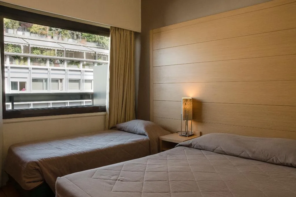 TRIPLE STANDARD Room, Parnon, Athens