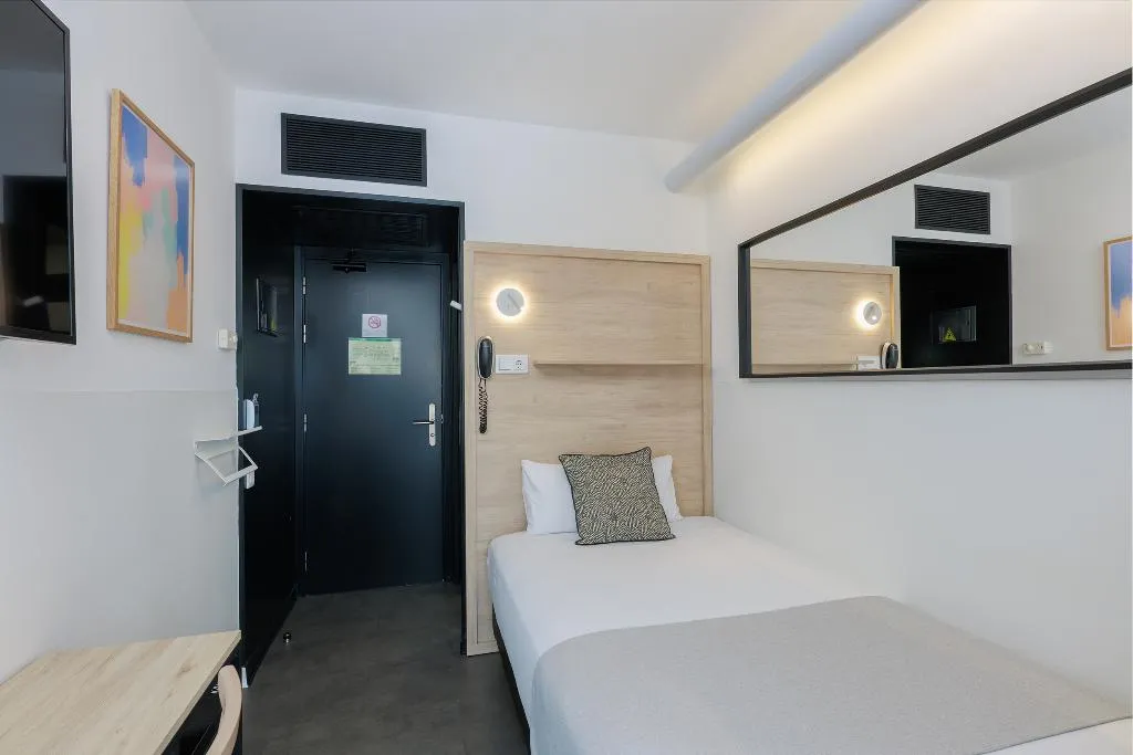 SINGLE STANDARD Room, Casa Lit Barcelona, Barcelona