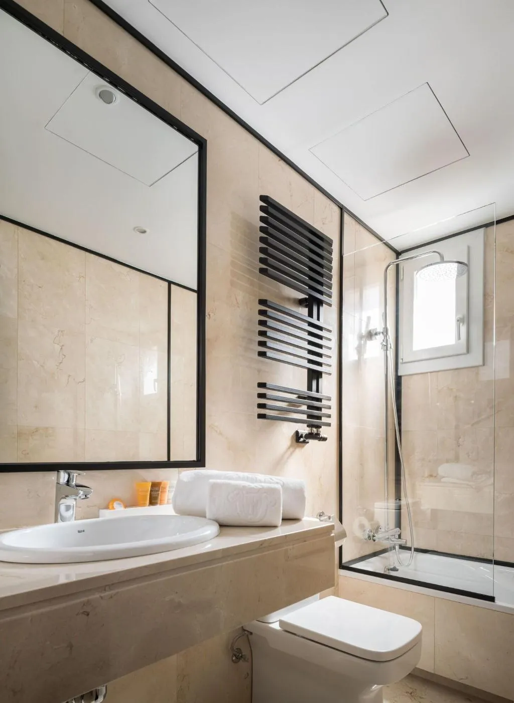 FAMILY ROOM WITH DOUBLE BED Room, Principe Pio, Madrid