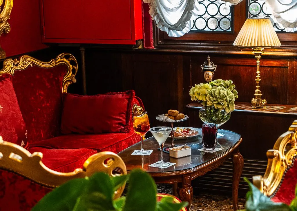 Bar, Palazzo Paruta, Venice