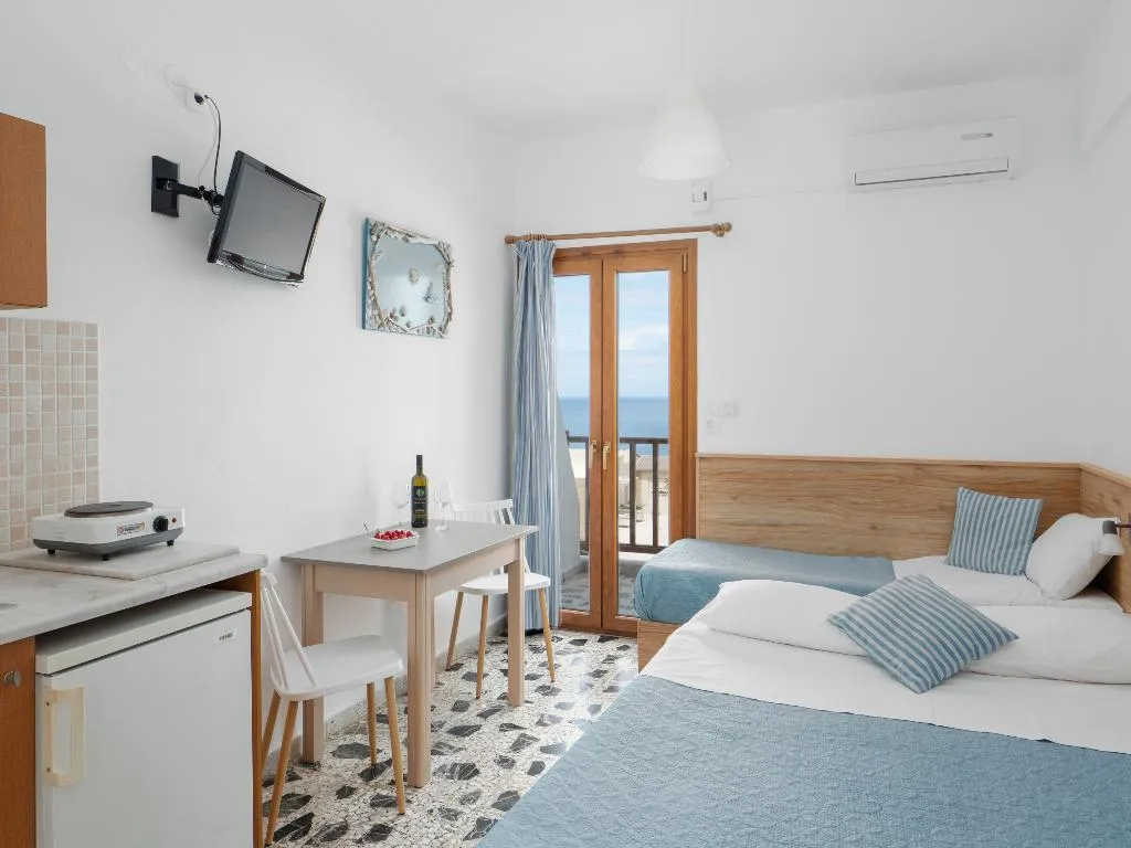 Double or Twin SEA VIEW POOL VIEW Room, Spiros-Soula Family Hotel & Thematic Suites, Crete