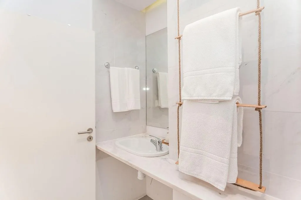 Room, The Lisbon-Way Apartments, Lisbon