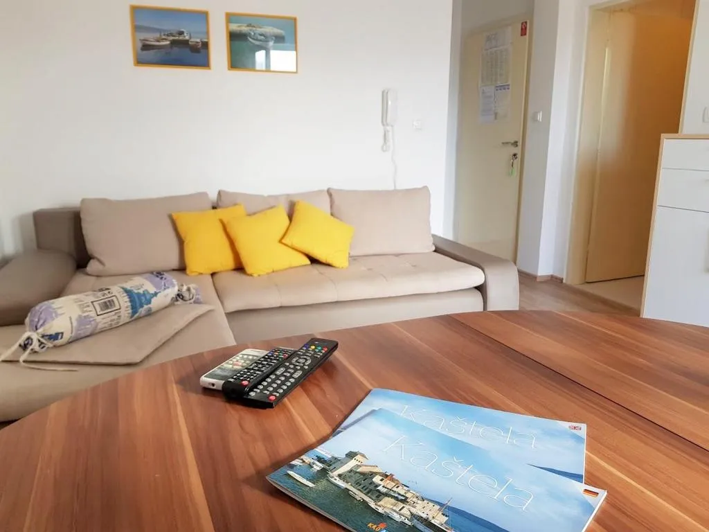 APARTMENT CAPACITY 2 Room, Apartments Bosko, Split