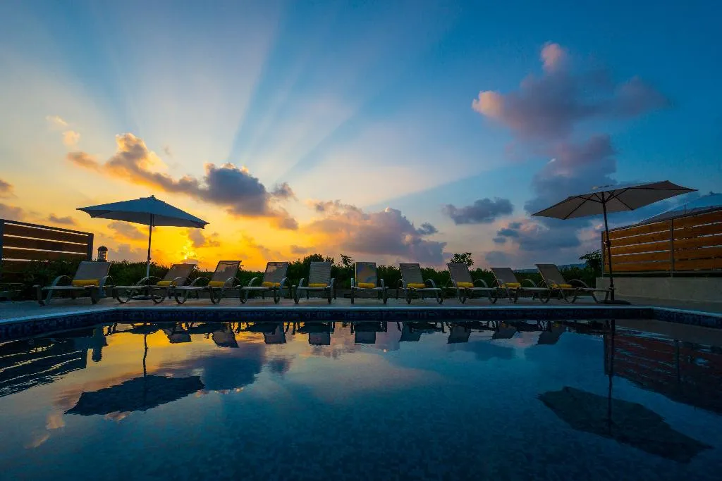 VILLA FIVE BEDROOMS WITH MORE THAN THREE BATHROOMS Room, Sea Point Villas, Cyprus