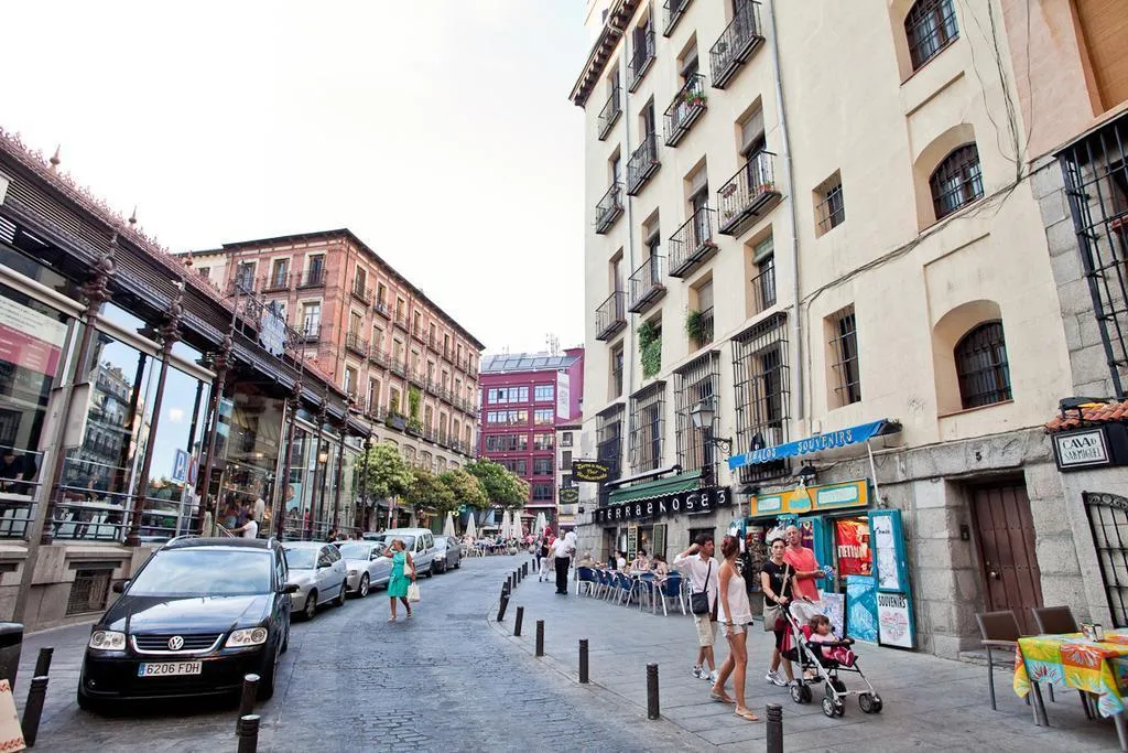 General view, La Casa De La Plaza, Madrid