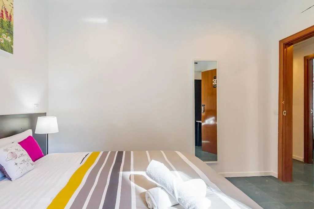 Room, A&Z Javier Cabrini, Madrid