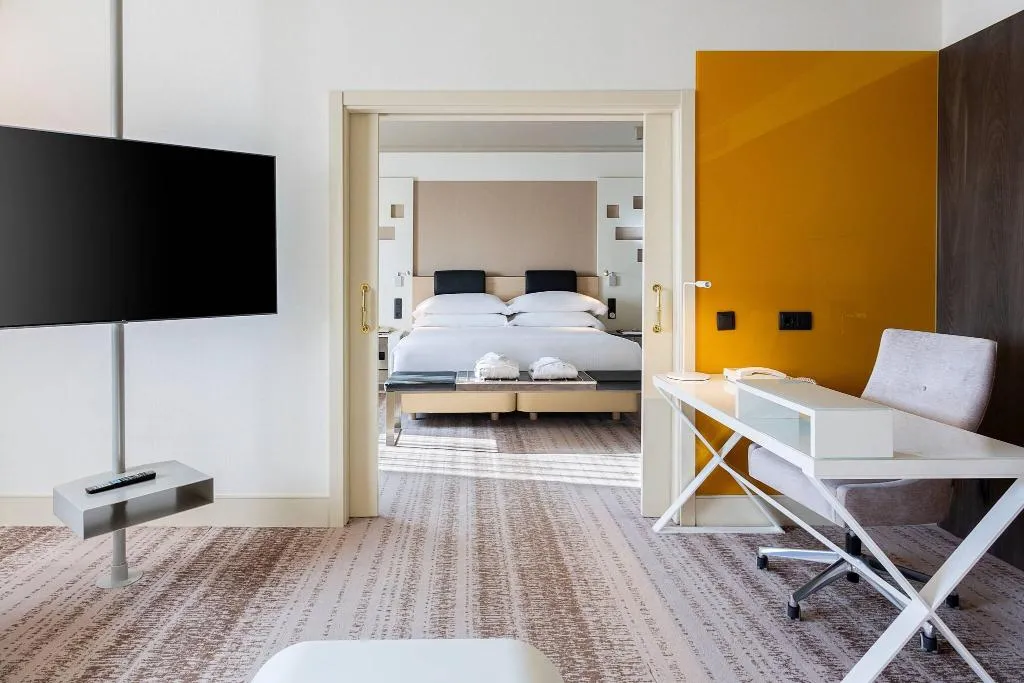 Room, Marriott Hotel Madrid Auditorium, Madrid