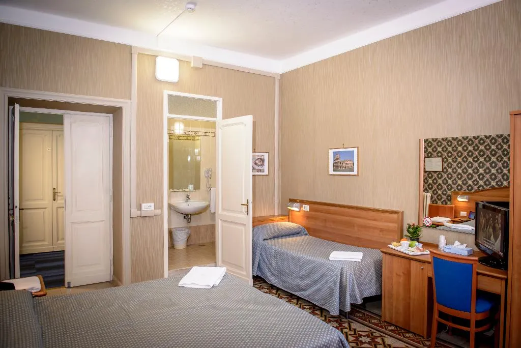 QUADRUPLE STANDARD Room, Emmaus, Rome
