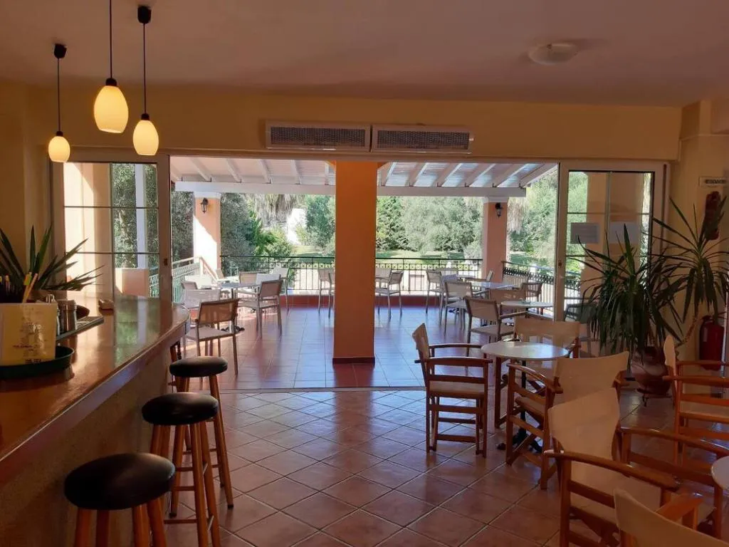 Bar, Aloni, Halkidiki