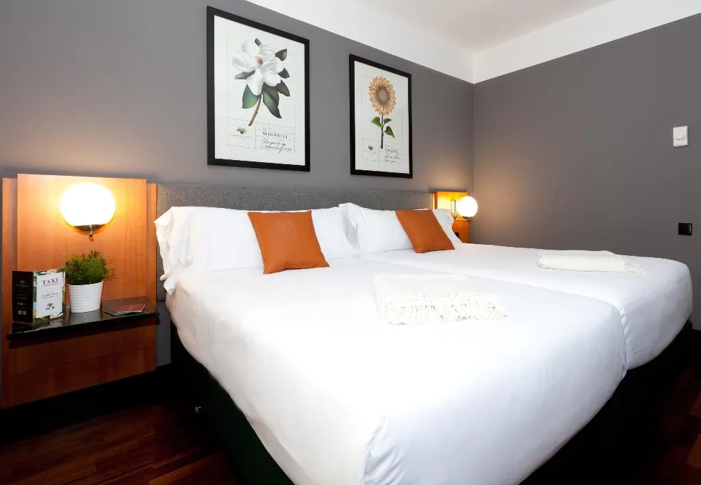 Double or Twin CAPACITY 2 Room, Malcom and Barret, Valencia