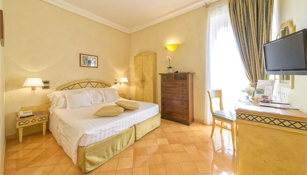 DOUBLE CLASSIC Room, Miramare e Castello, Naples