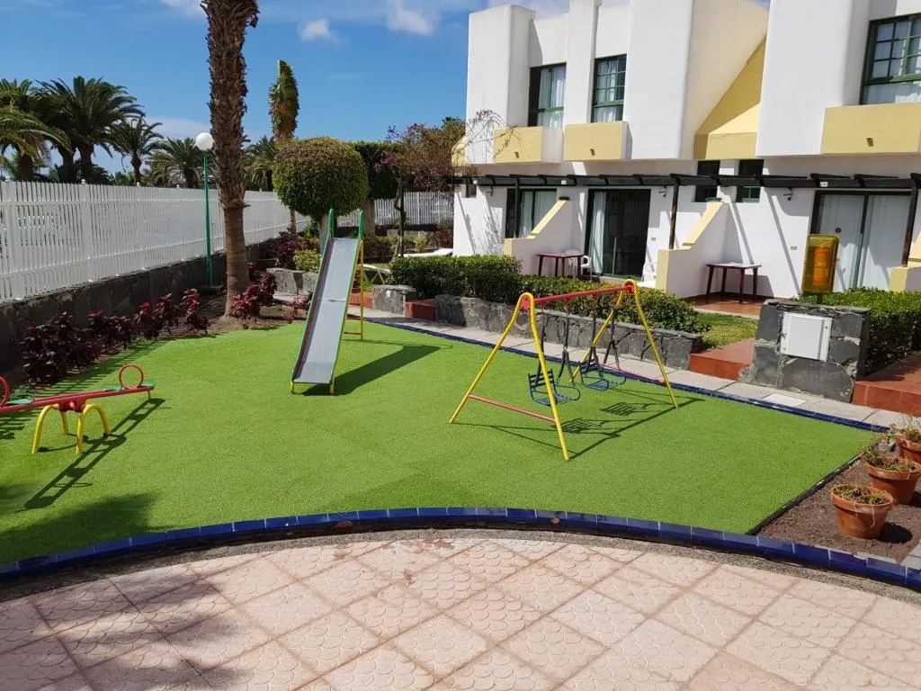 Sports and Entertainment, Capri, Gran Canaria