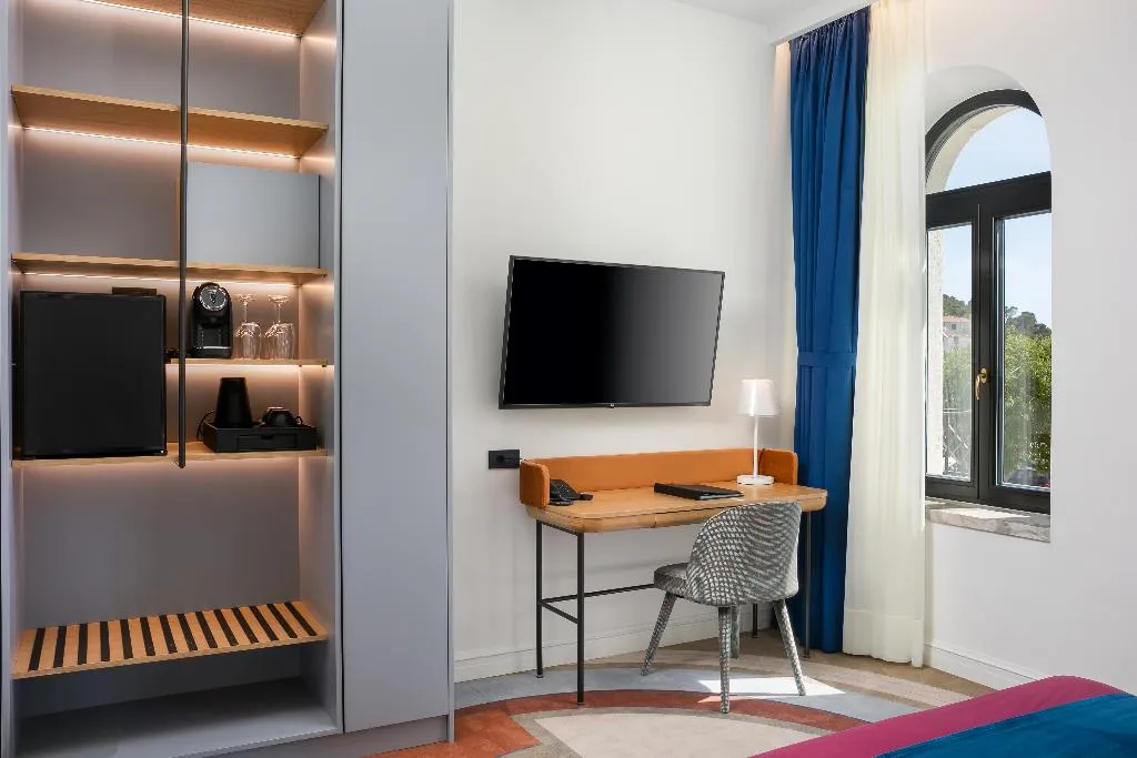 DOUBLE SUPERIOR SIDE SEA VIEW Room, Heritage Hotel Porin, Split