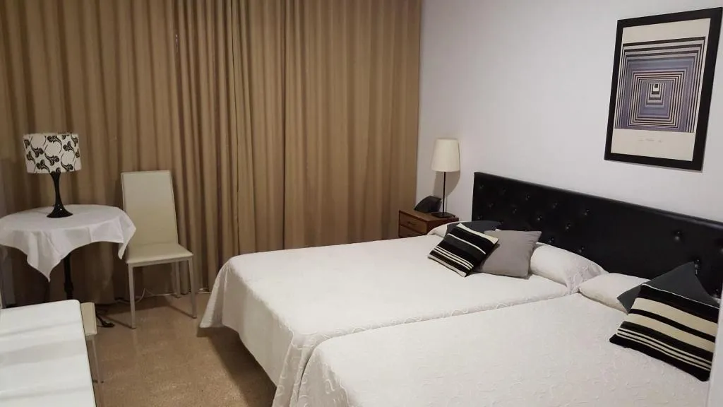 Room, Hostal Residencia Catalina, Costa Brava