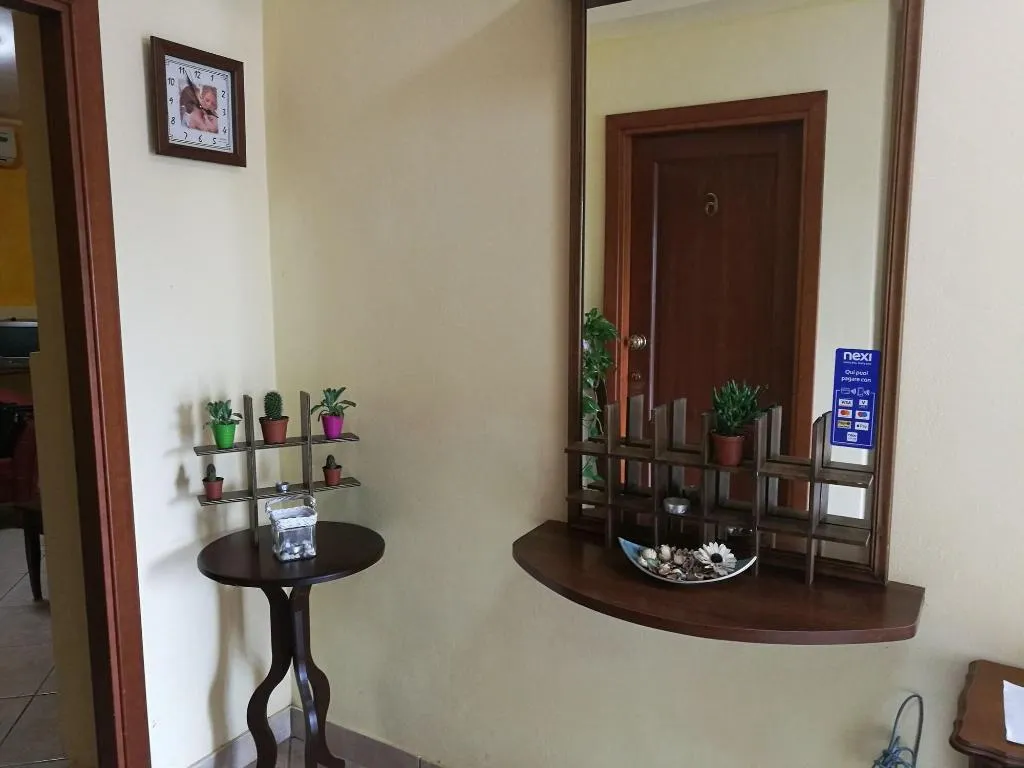 Lobby, Garden inn, Naples