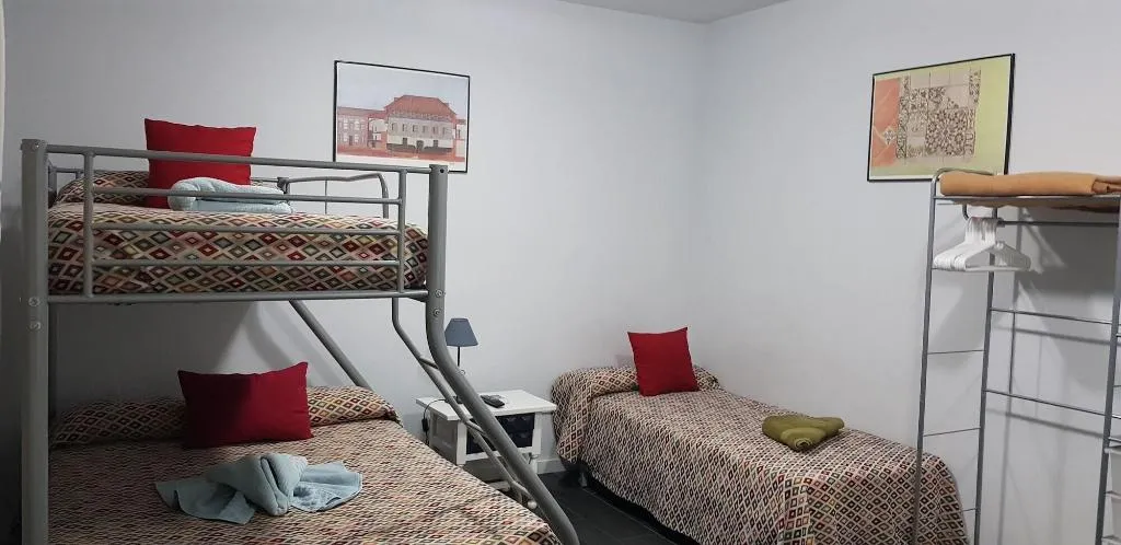 Room, El Sueño del Quijote, Madrid