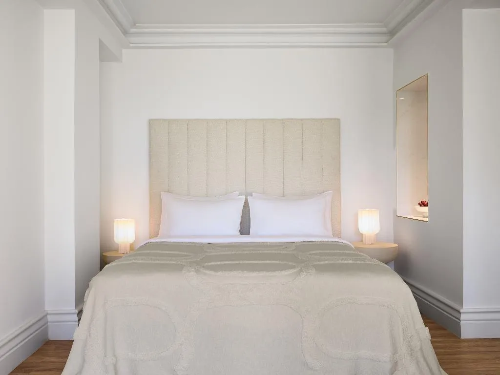 Double or Twin DELUXE SIDE SEA VIEW Room, Grecotel Filoxenia Kalamata, Kalamata