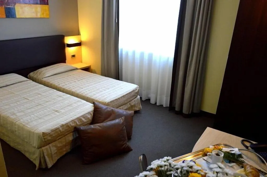 Room, Hotel Omnia, Venice