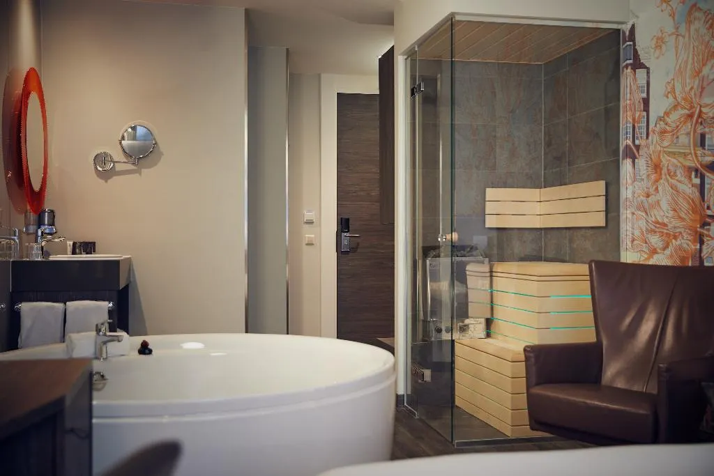 JUNIOR SUITE STANDARD Room, Inntel Hotels Amsterdam Centre, Amsterdam