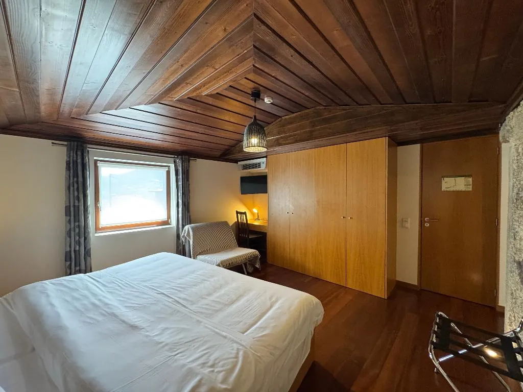 TWIN SUPERIOR POOL VIEW Room, Hotel Rural Alves Braga, Porto