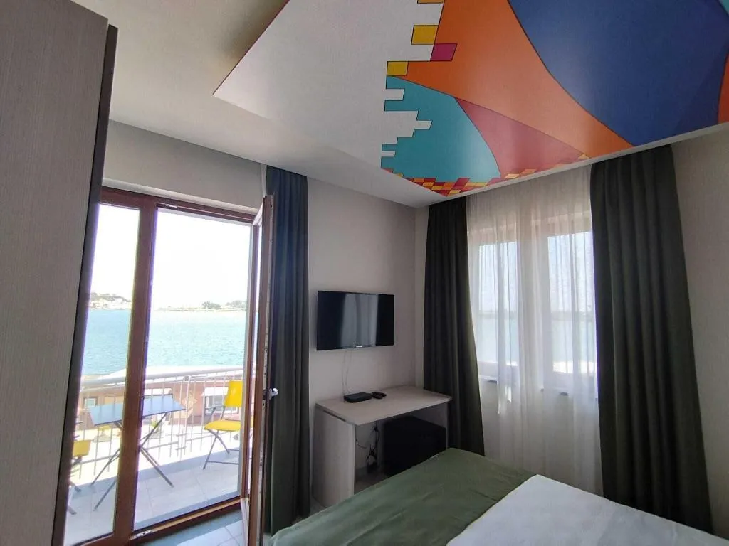 Room, Happyrooms, Naples