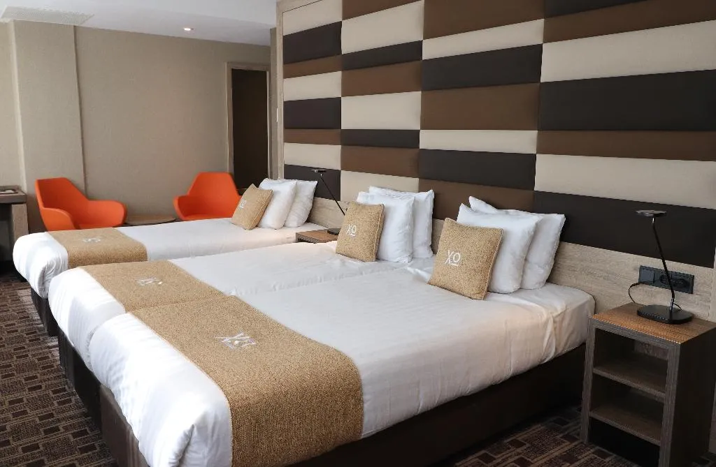 TRIPLE STANDARD Room, Xo Hotels Blue Tower, Amsterdam