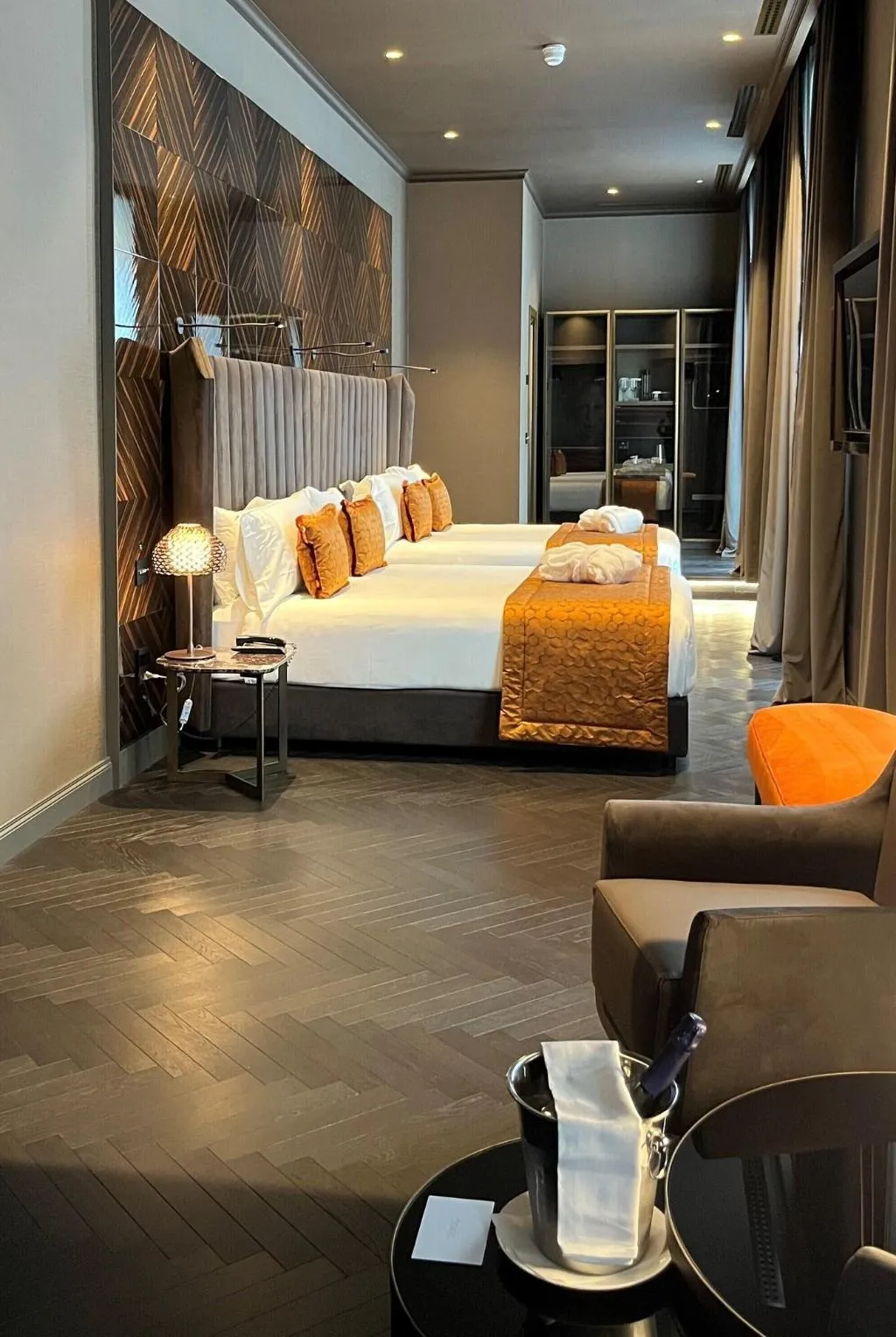 SUITE TWO QUEEN BEDS ONE BEDROOM Room, U-Visionary Roma Hotel, Rome