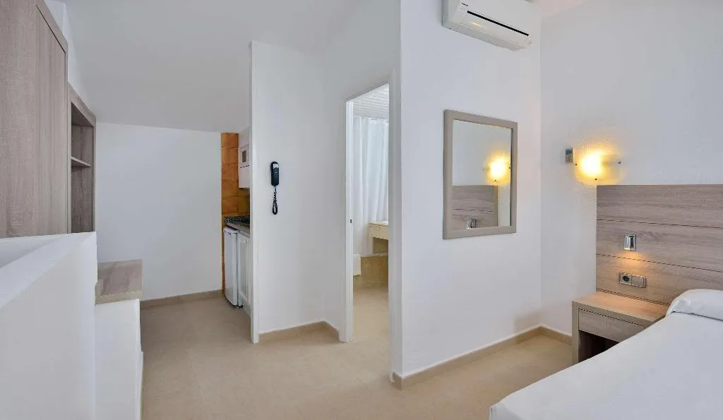 STUDIO STANDARD Room, Sol Cala d'Or Apartamentos, Majorca