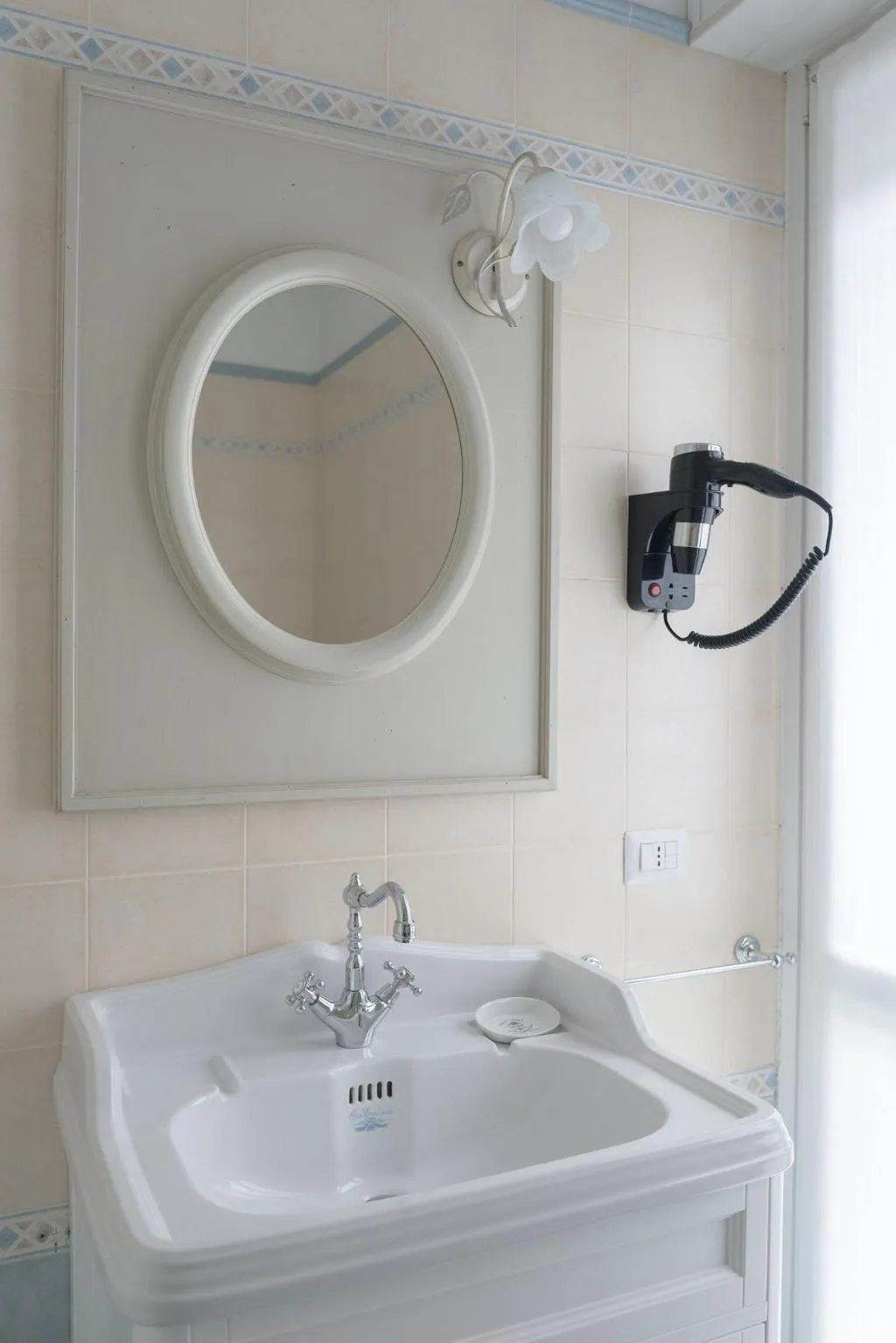 Room, Maison 39, Milan