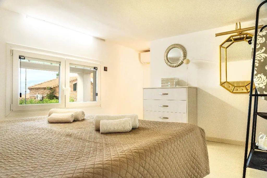 HOME DELUXE SEA VIEW WITH BALCONY Room, Victoria Suites Corfu, Corfu