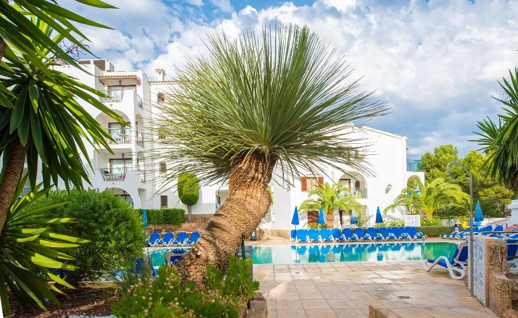 Pool, Flip Flop Surfing Playa Apartments, Majorca