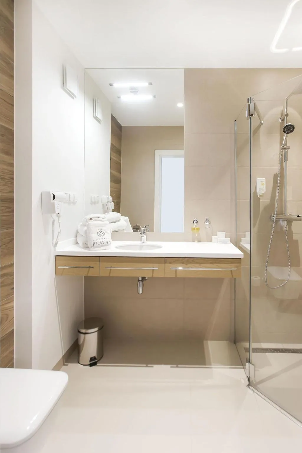 Room, Platan, Gdansk