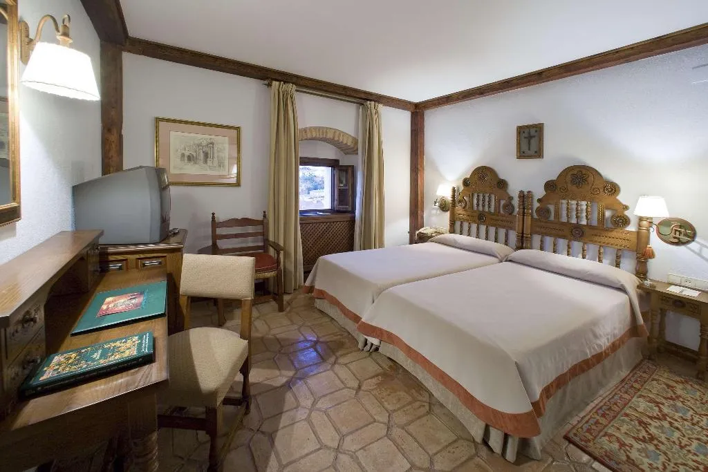 DOUBLE STANDARD Room, Parador de Plasencia, Madrid