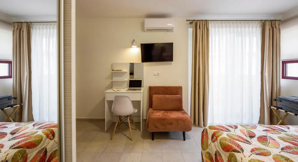 DOUBLE basement Room, Elpiniki Luxury Rooms, Thessaloniki