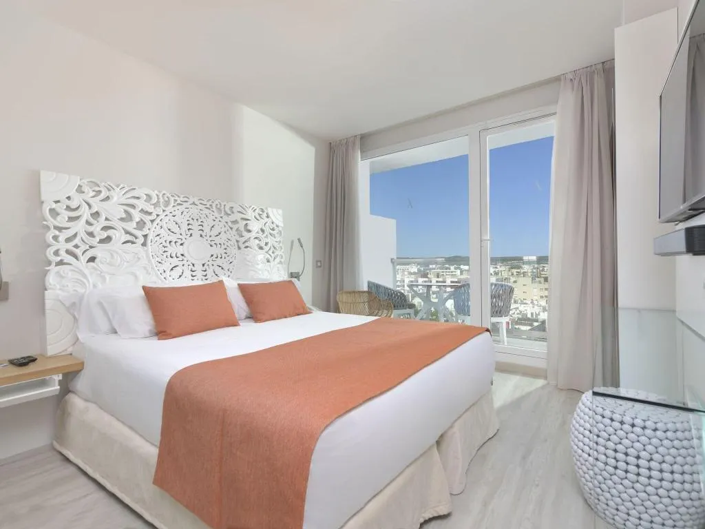 DOUBLE WITH VIEWS Room, Amare Beach Hotel Ibiza, Ibiza