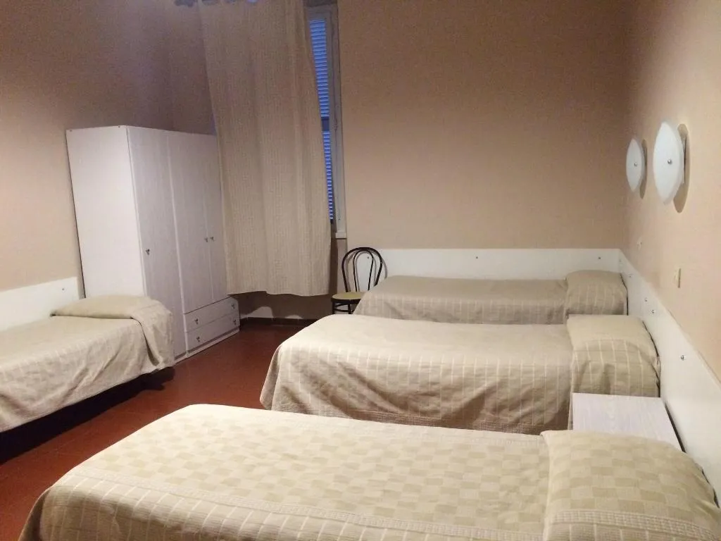 Room, Hotel Cervia, Naples