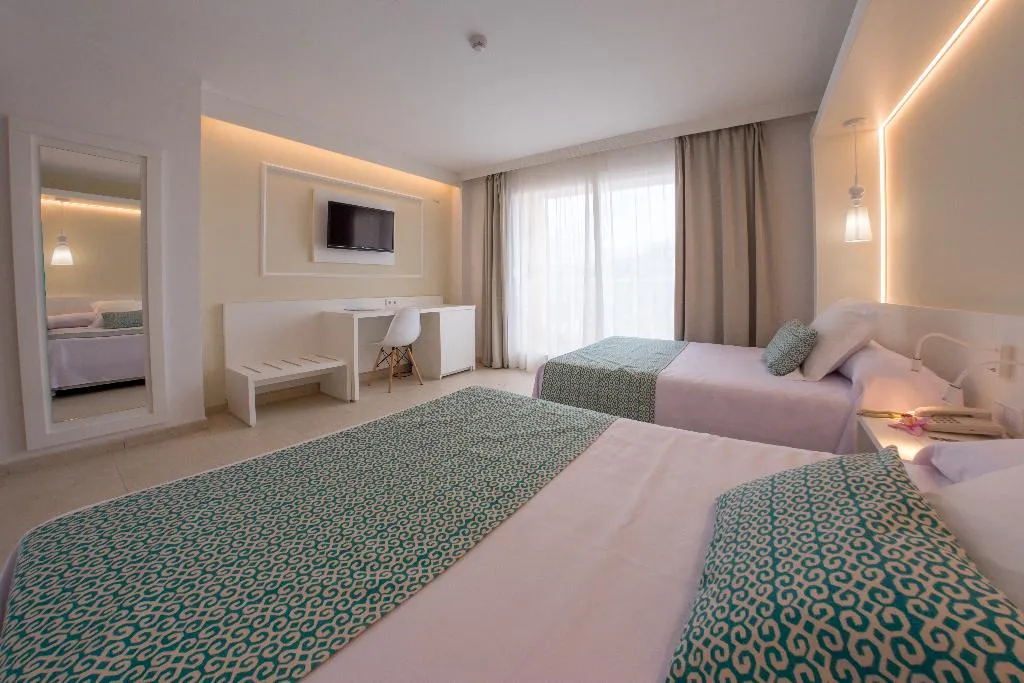 Room, Gran Hotel Peñiscola, Valencia