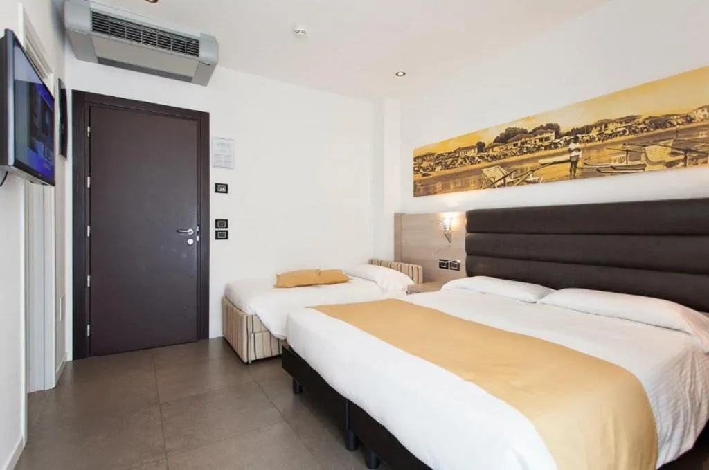 TRIPLE STANDARD Room, Hotel Adlon, Venice