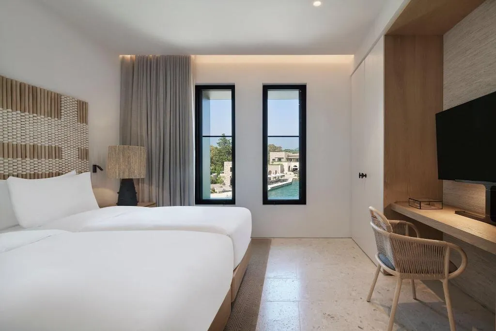 SUITE TWO BEDROOMS WITH PRIVATE POOL Room, W Costa Navarino- Adults Only, Kalamata