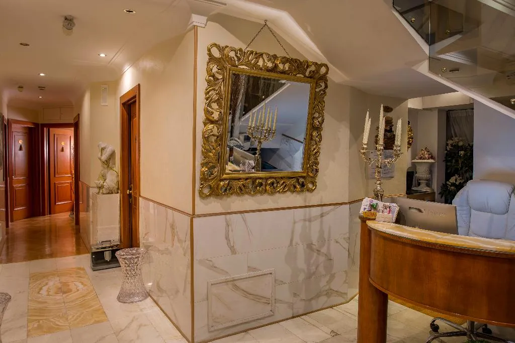 Lobby, Luxury Rooms H 2000 Roma, Rome