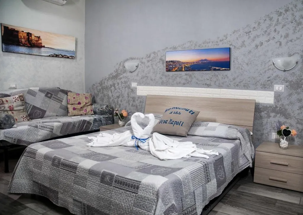Room, B&B Viva Napoli, Naples