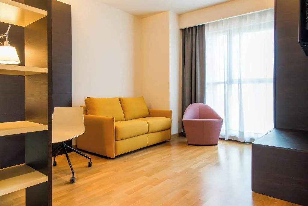 SUITE WITH DOUBLE BED Room, Four Points by Sheraton Venice Mestre, Venice