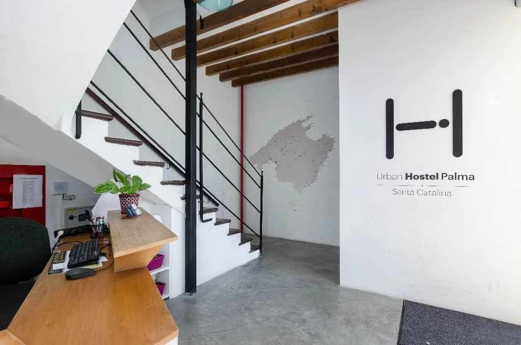 Lobby, Urban Hostel Palma - Albergue Juvenil, Majorca