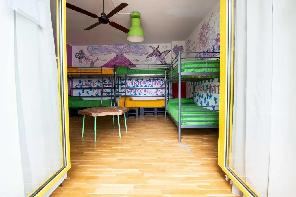 Room, Eco Hostel Floreale, Naples
