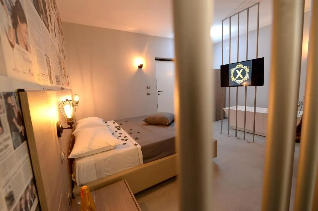 Room, X Hotel, Naples