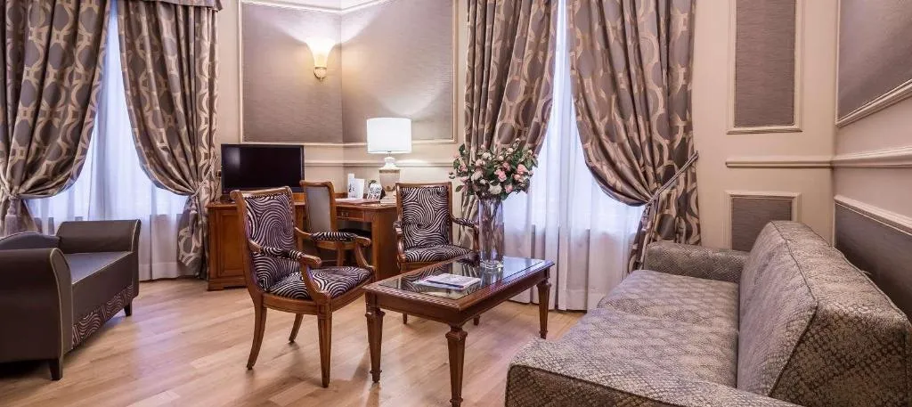 Room, Grand Visconti Palace, Milan