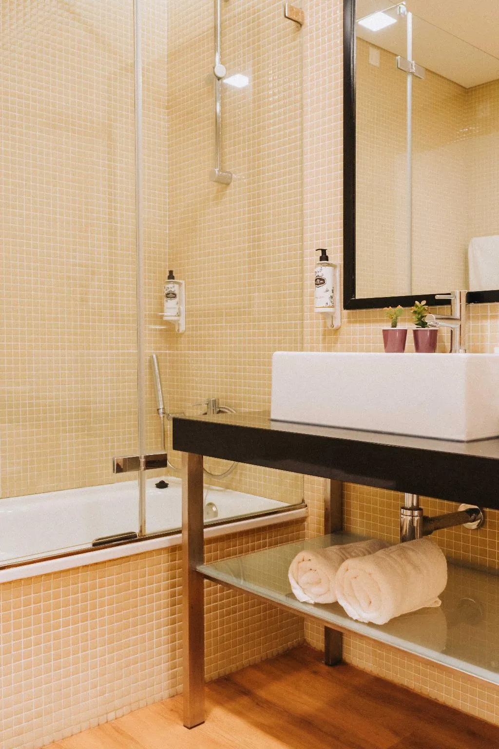 JUNIOR SUITE STANDARD Room, Hotel Flor de Sal by the Editory, Porto