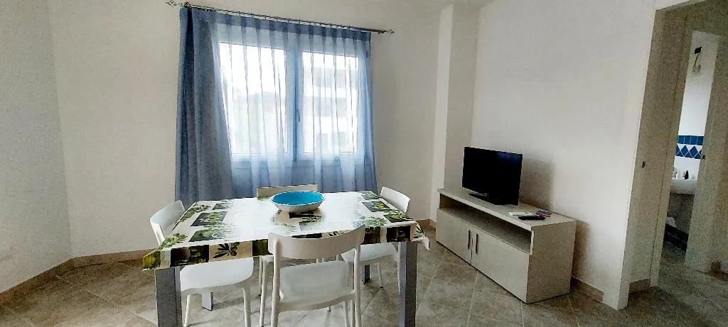 APARTMENT STANDARD Room, Appartamenti Castelsardo E Lu Bagnu, Cagliari