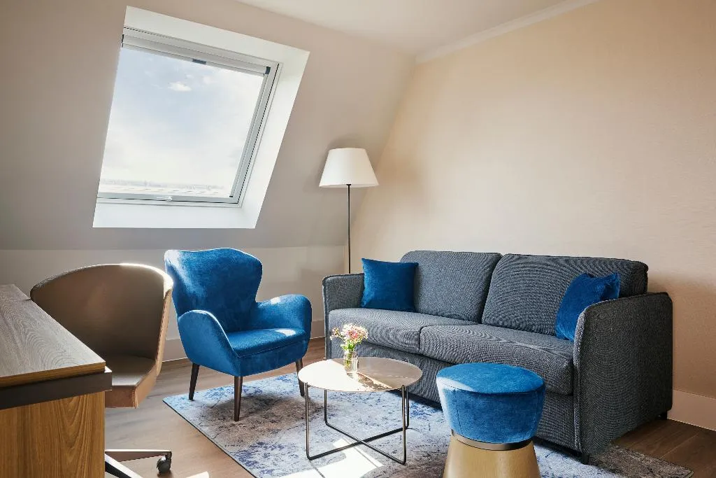 JUNIOR SUITE STANDARD Room, NH Berlin Kurfürstendamm, Berlin